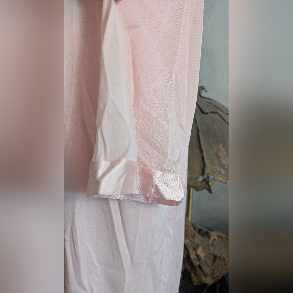 Vintage 70s-80s Vanity Fair Women's Light Pink Nylon Robe Intimates Size L - Picture 7 of 9